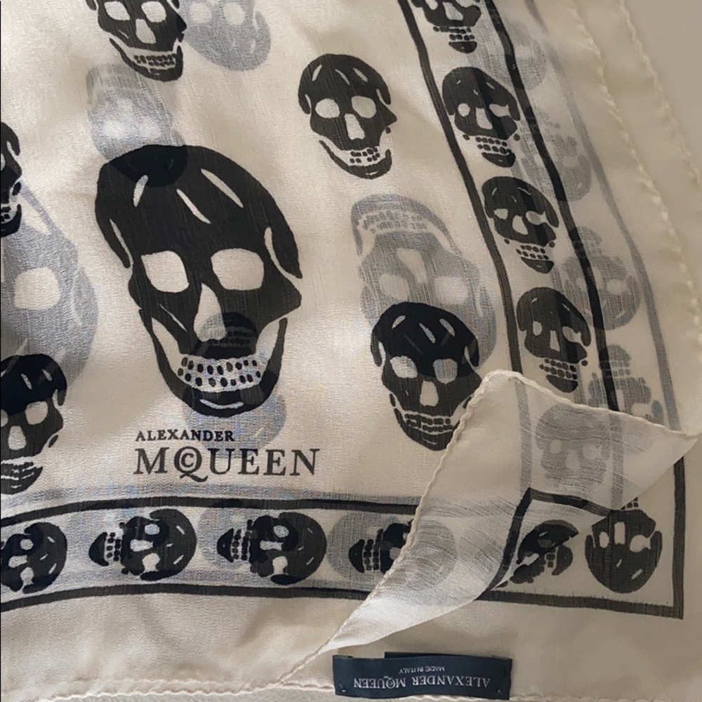 Alexander McQueen Skull Scarf